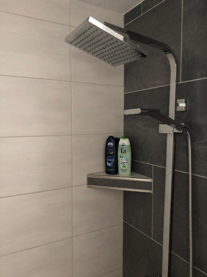 Body Kult Loft - Modernes Appartement Mit 2 Separaten Schlafzimmern 茨维考 外观 照片